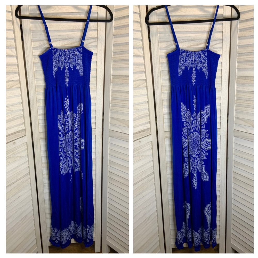 Cristinalove Blue and White Mandala Graphic Smocked Maxi Sundress